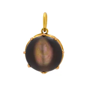 Antique 15ct Gold Mother of Pearl Charm