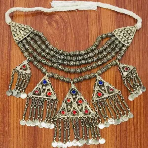 Beaded Layered With Pendants And Glass Stones Choker