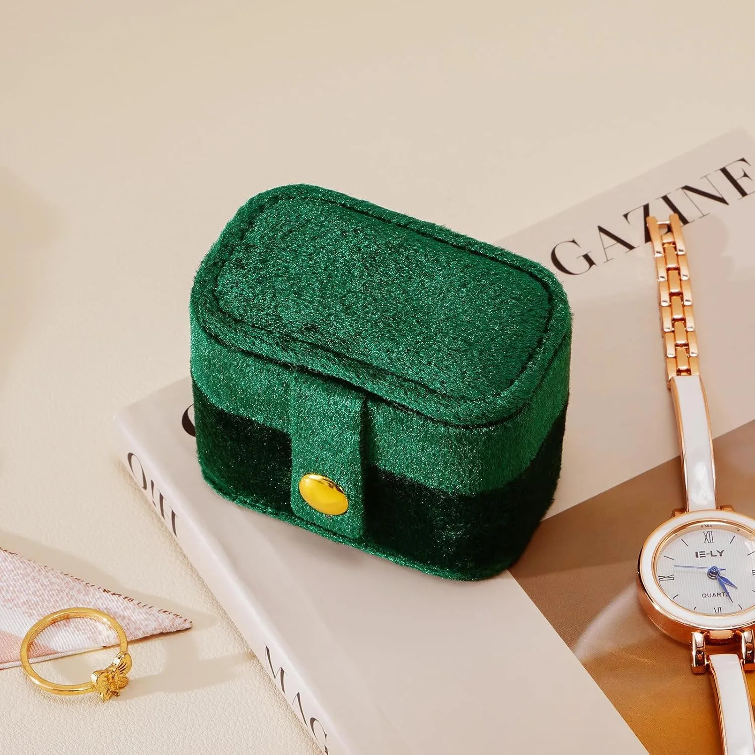 CASEGRACE Velvet Travel Jewelry Case - Portable Small Jewelry Ring Box Plush Velvet Ring Storage Case for Rings Earrings, Travel Essential Accessories for Women, Emerald