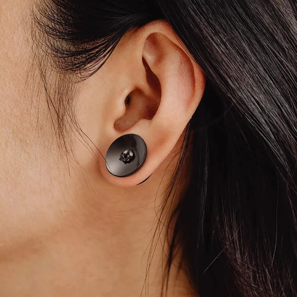 Casvort 2 PCS Hypoallergenic 316 Stainless Steel Chic Skull Ear Tunnels Plugs 0g-1 inch Gauges for Ears Saddle Plugs Body Jewelry for Stretched Lobe