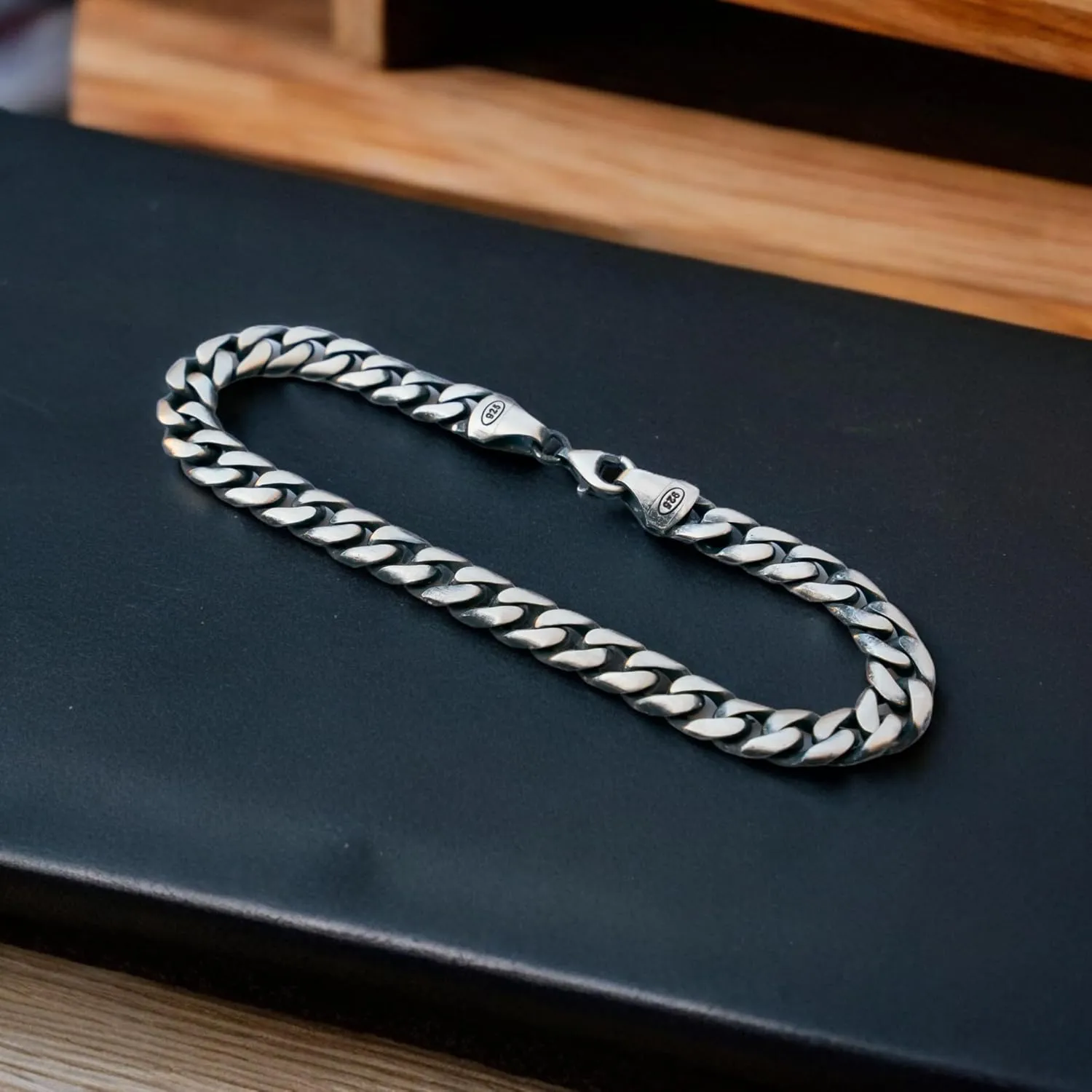 Classic Cuban Link Bracelet for Men - Solid 925 Sterling Silver with Matte Finish - Heavy Curb Hand Chain Bracelet Thick 8 mm - Handmade Vintage Style Jewelry - Fathers Day Gifts (Length 9 Inches)