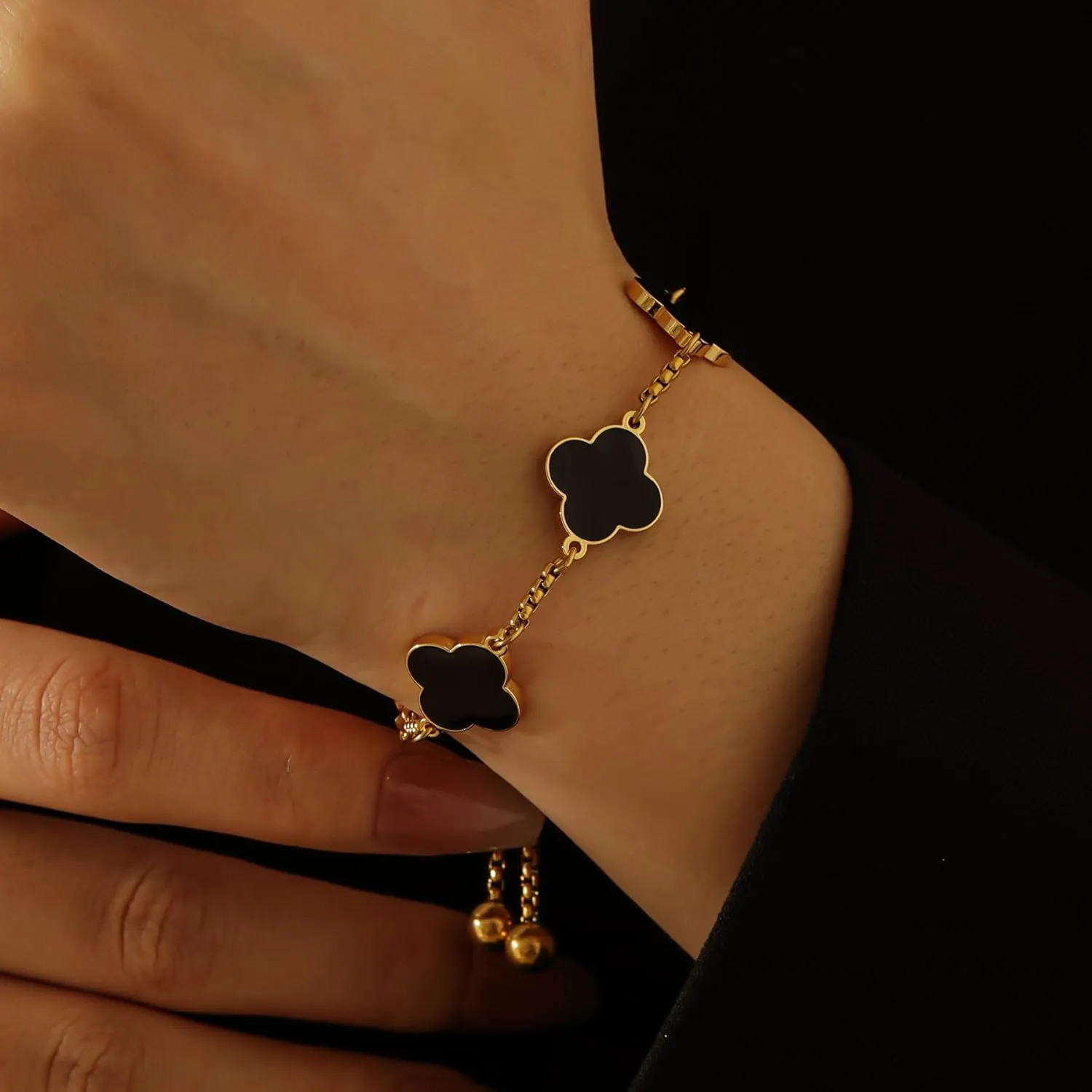Clover Bracelet For Women 18K Gold Plated White/Black/Gold Flower Four Leaf Clover Bracelets Trendy Adjustable Jewelry Luky Gifts for Women