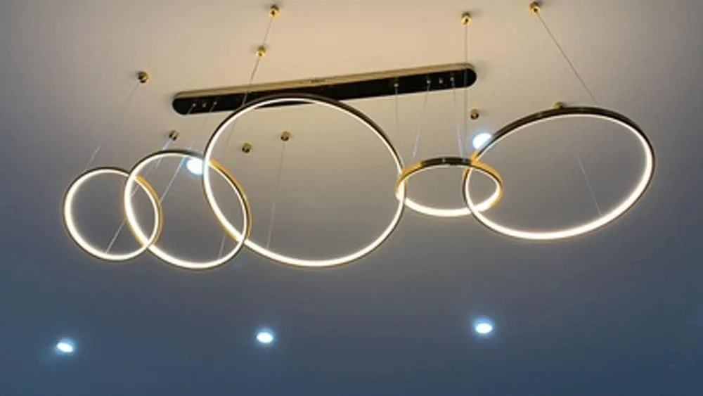 Collier LED Contemporary Light