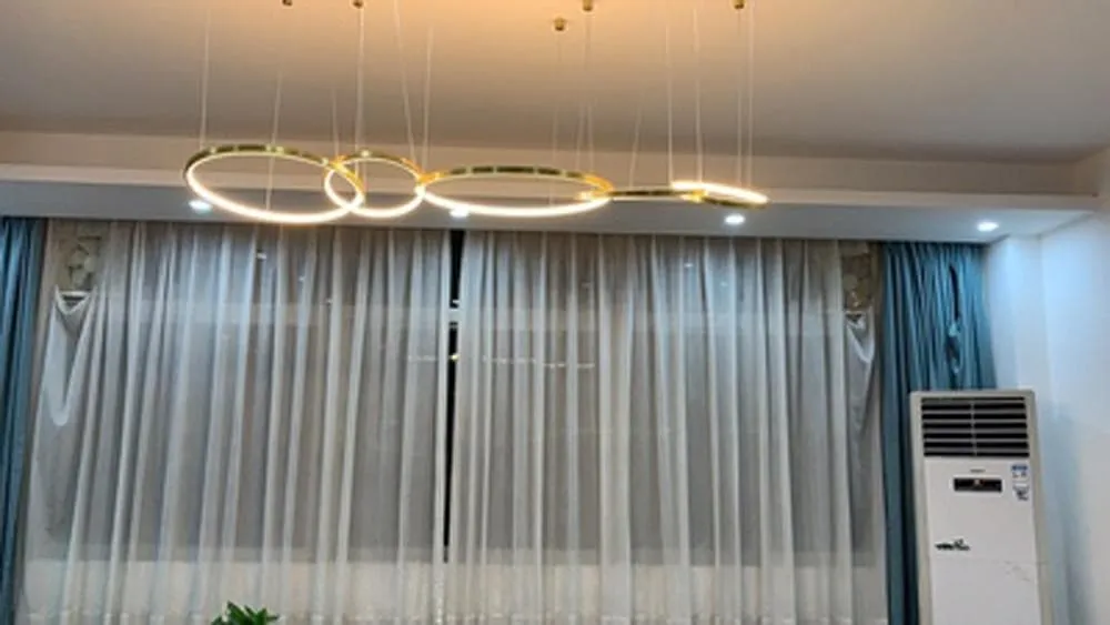 Collier LED Contemporary Light