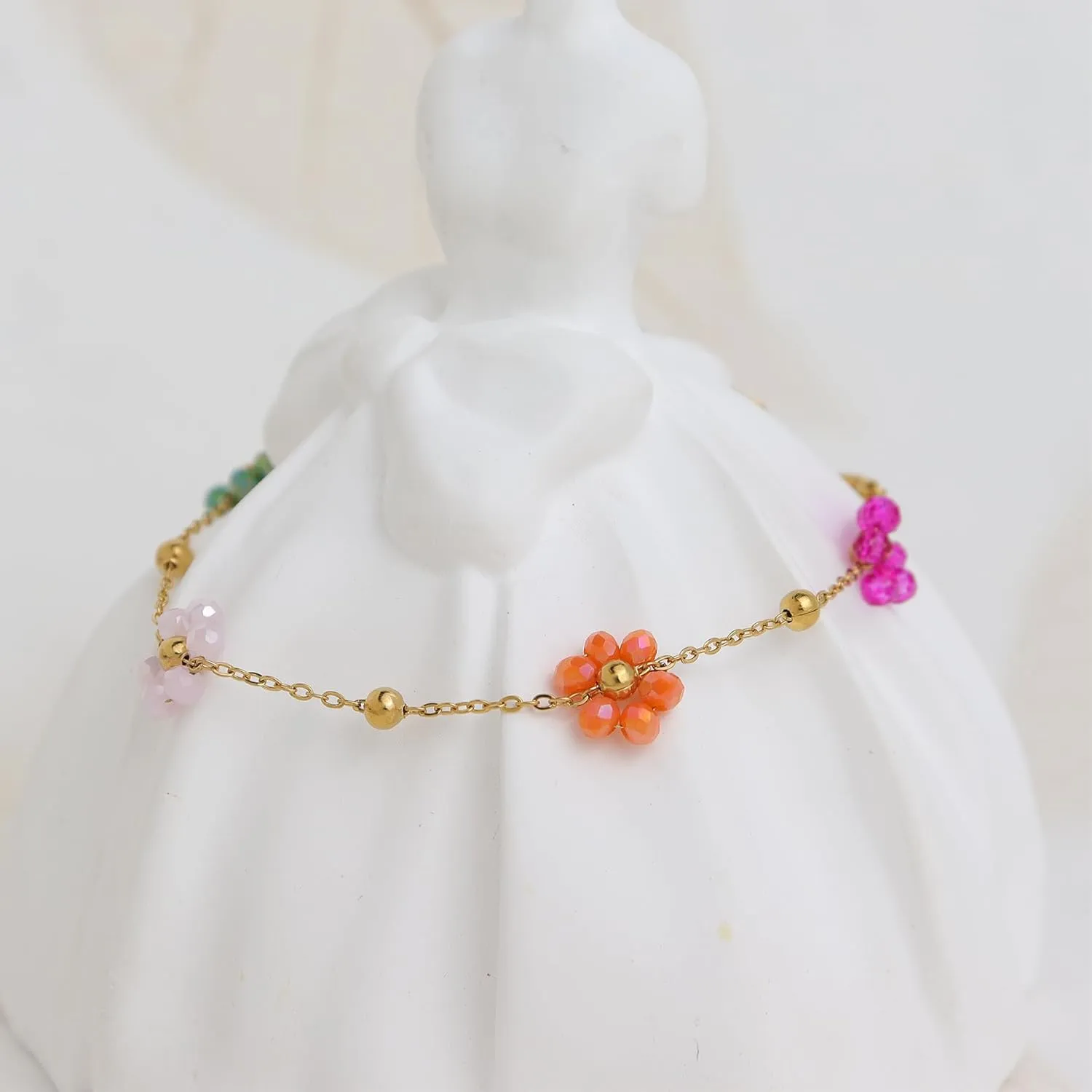 Colorful Daisy Flower Beaded Bracelets for Women, Cute Handmade Floral Gold Beads Adjustable Bracelet Spring Boho Jewelry Gift