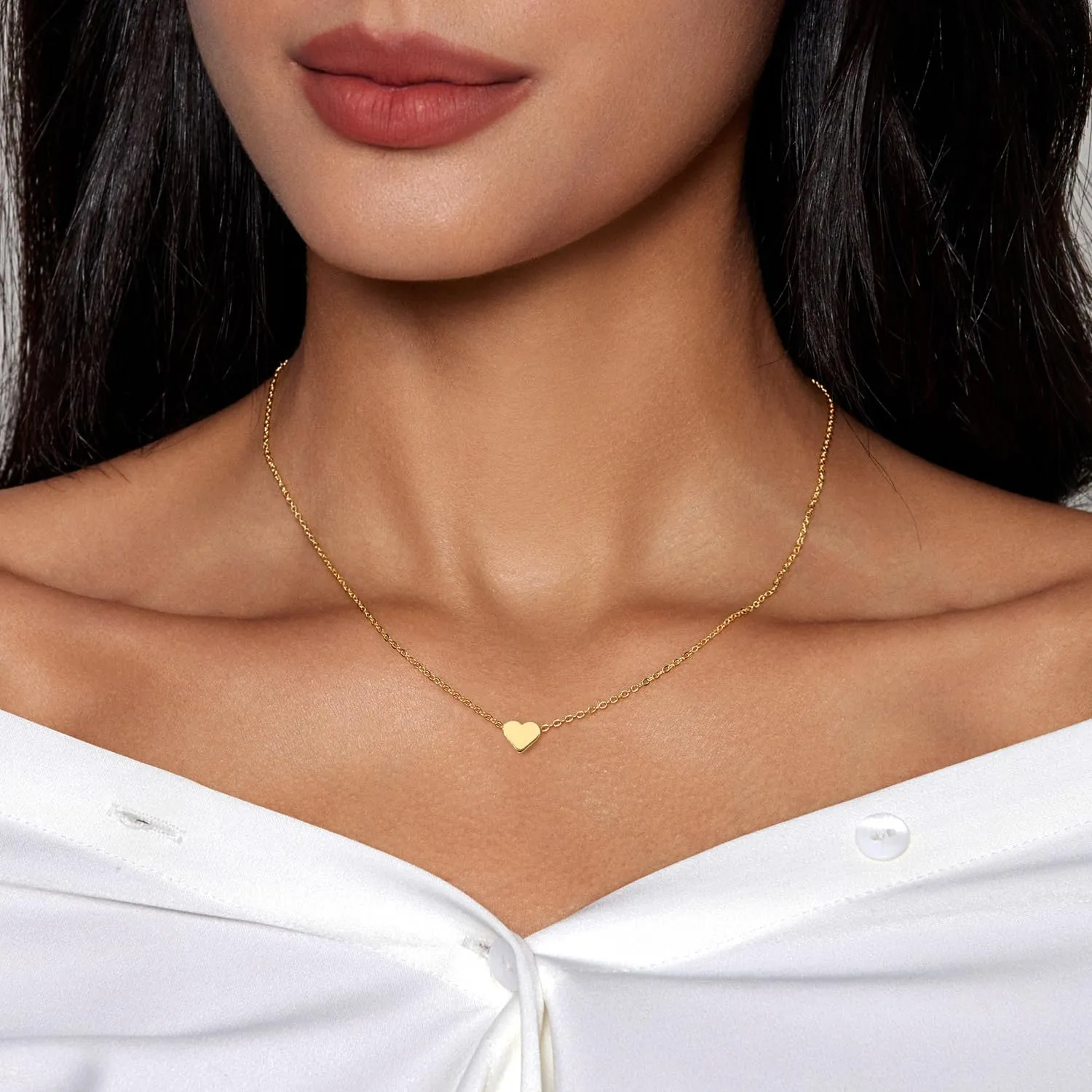 Cute Heart Necklace Dainty 18k Gold Plated Tiny Heart Pendant Choker Necklaces Small Gold Love Open Heart Chain Necklace for Women Simple Gold Necklace for Women Trendy Jewelry