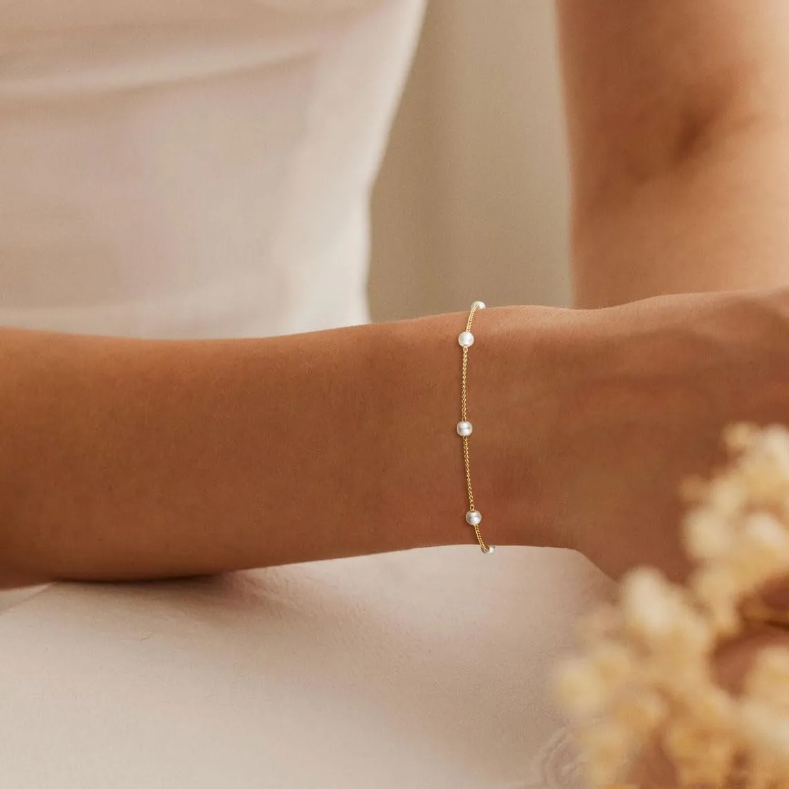 Dainty Pearl Bracelet for Women 14K Gold Plated Satellite Pearls Link Chain Adjustable Bracelets Jewelry Gifts