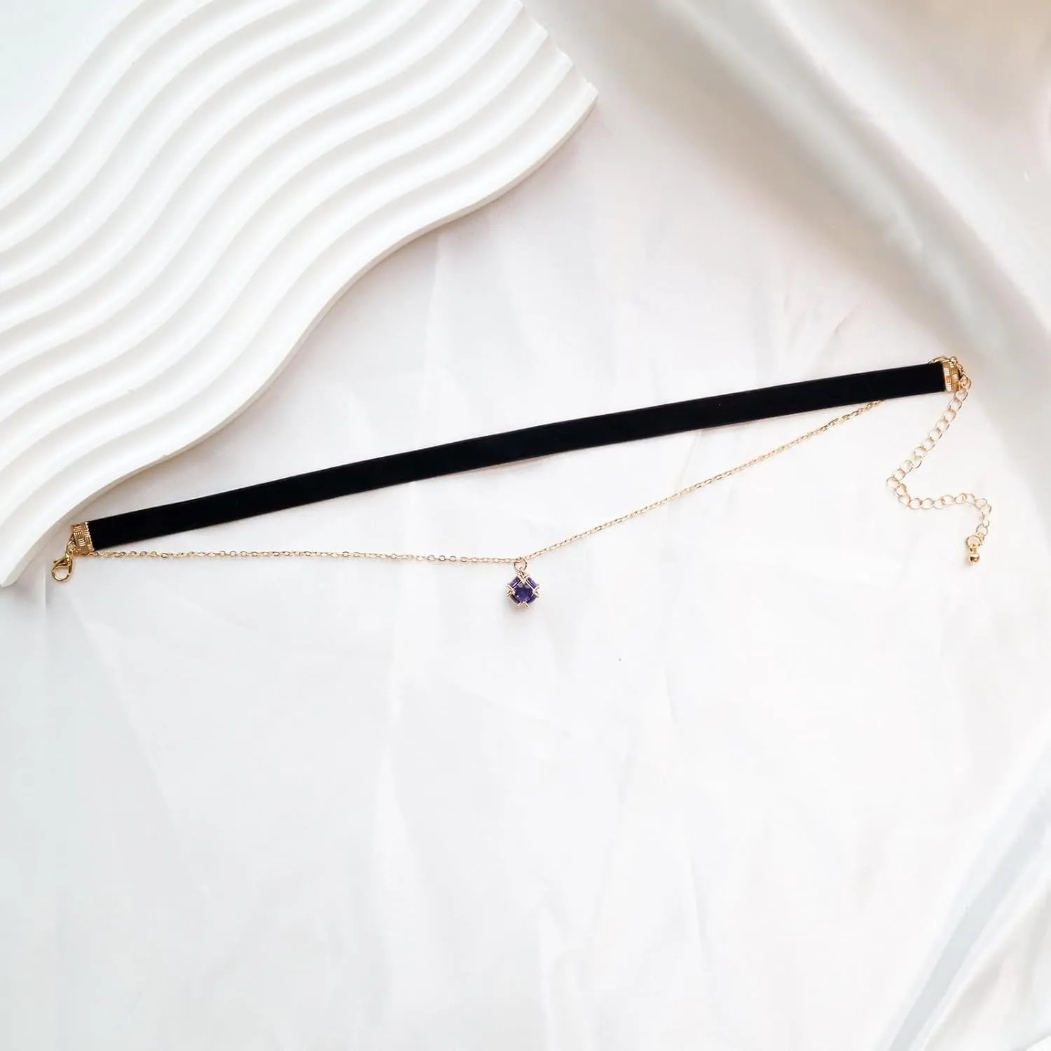 Elegant Black Velvet Choker Necklace with Red Gem Pendant and Gold Chain - Luxurious Fashion Accessory for Women