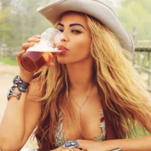 Essence Magazine<br>July 2011<br>Beyonce!