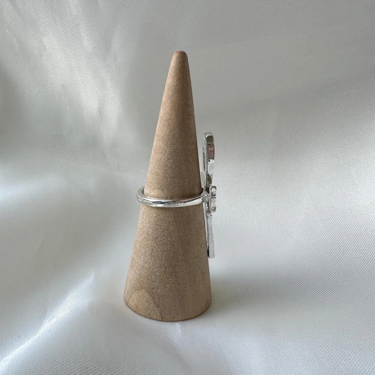 Etched Ankh Ring .925 Solid Sterling Silver Ring (7.5 grams)