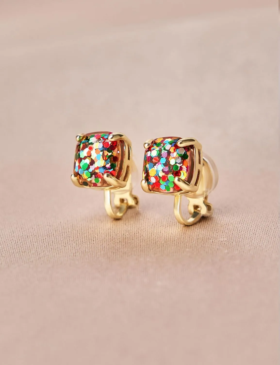FAN&LOUIS Clip On Earrings Women,14K Gold Chunky Women's Clip-on Earrings Gold Huggie Clips Trendy 2025