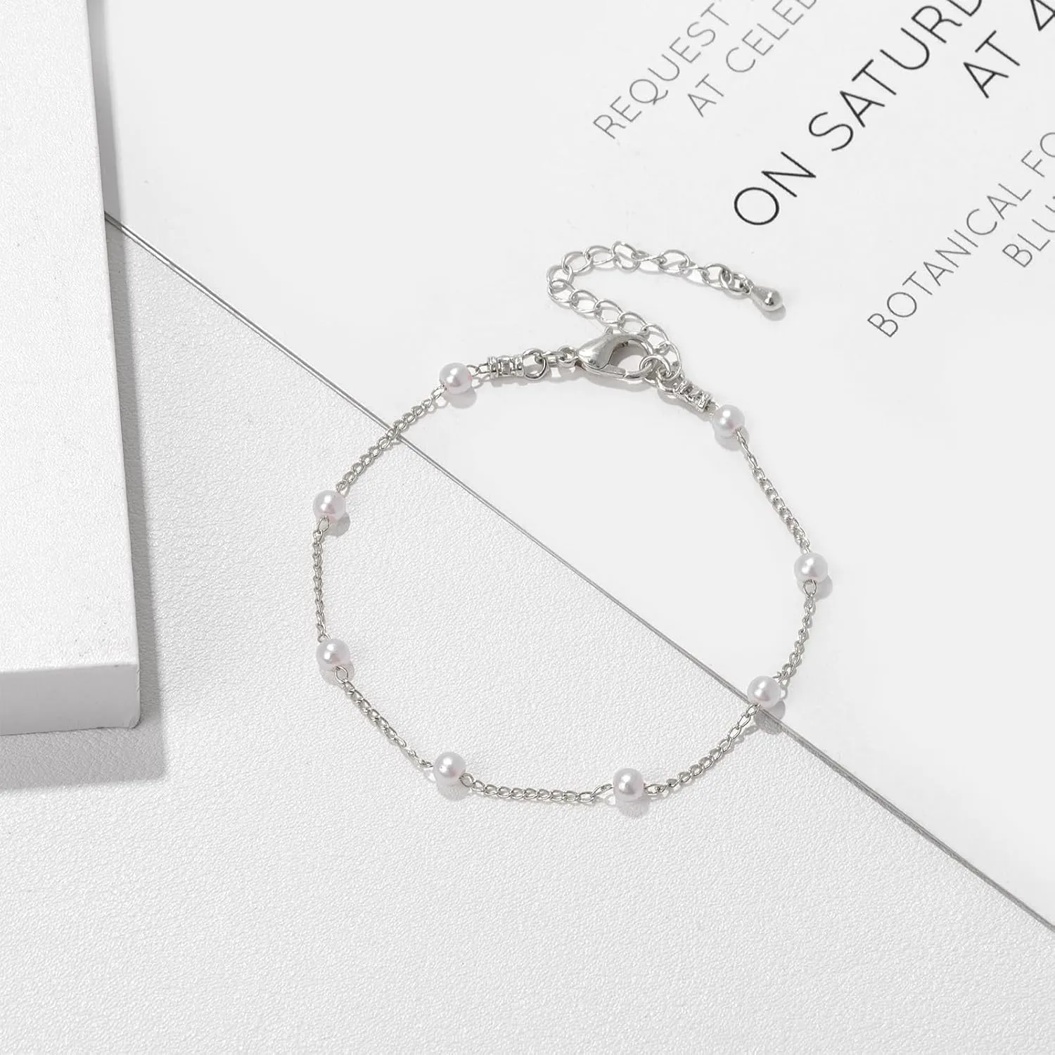 Gold/Silver Pearl Bracelet 18K Gold Plated Cultured Pearls Bracelets for Women Dainty Adjustable Beaded Link Chain Layered Bracelets Bridesmaid Jewelry Gifts for Women