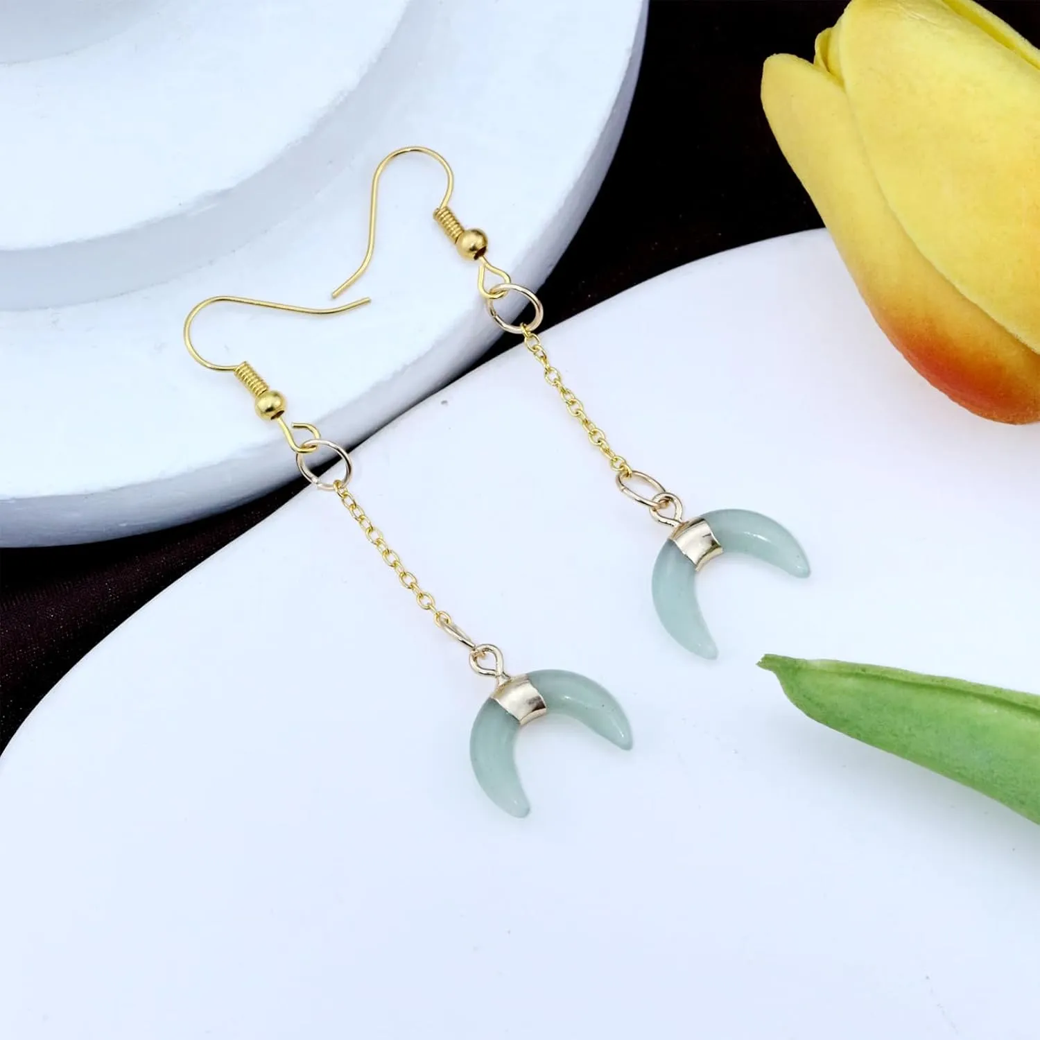 Gothic Crystal Moon Earring Reiki Healing Crescent Moon Drop Dangle Earrings Y2k Hippie Earrings Natural Stone Quartz Moon Jewelry for Women