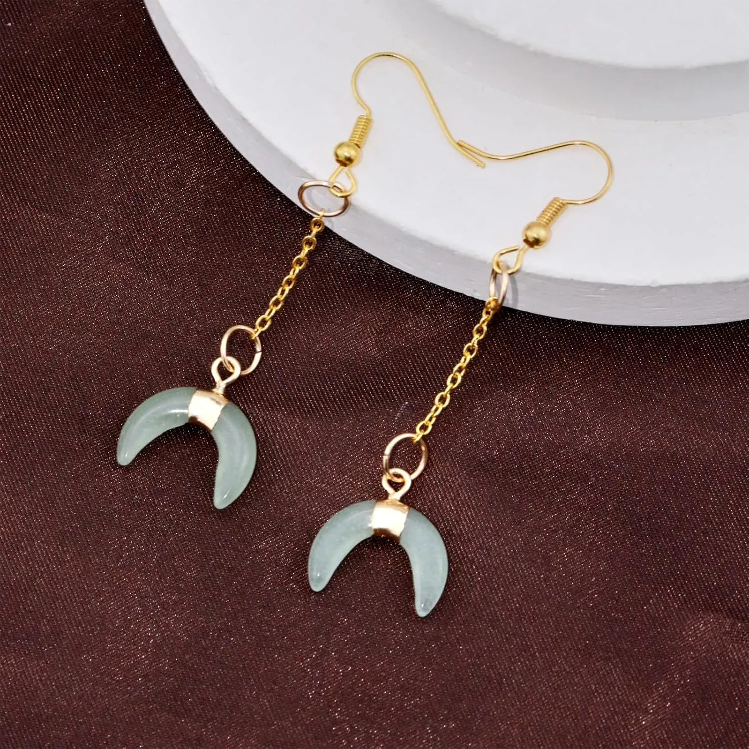 Gothic Crystal Moon Earring Reiki Healing Crescent Moon Drop Dangle Earrings Y2k Hippie Earrings Natural Stone Quartz Moon Jewelry for Women