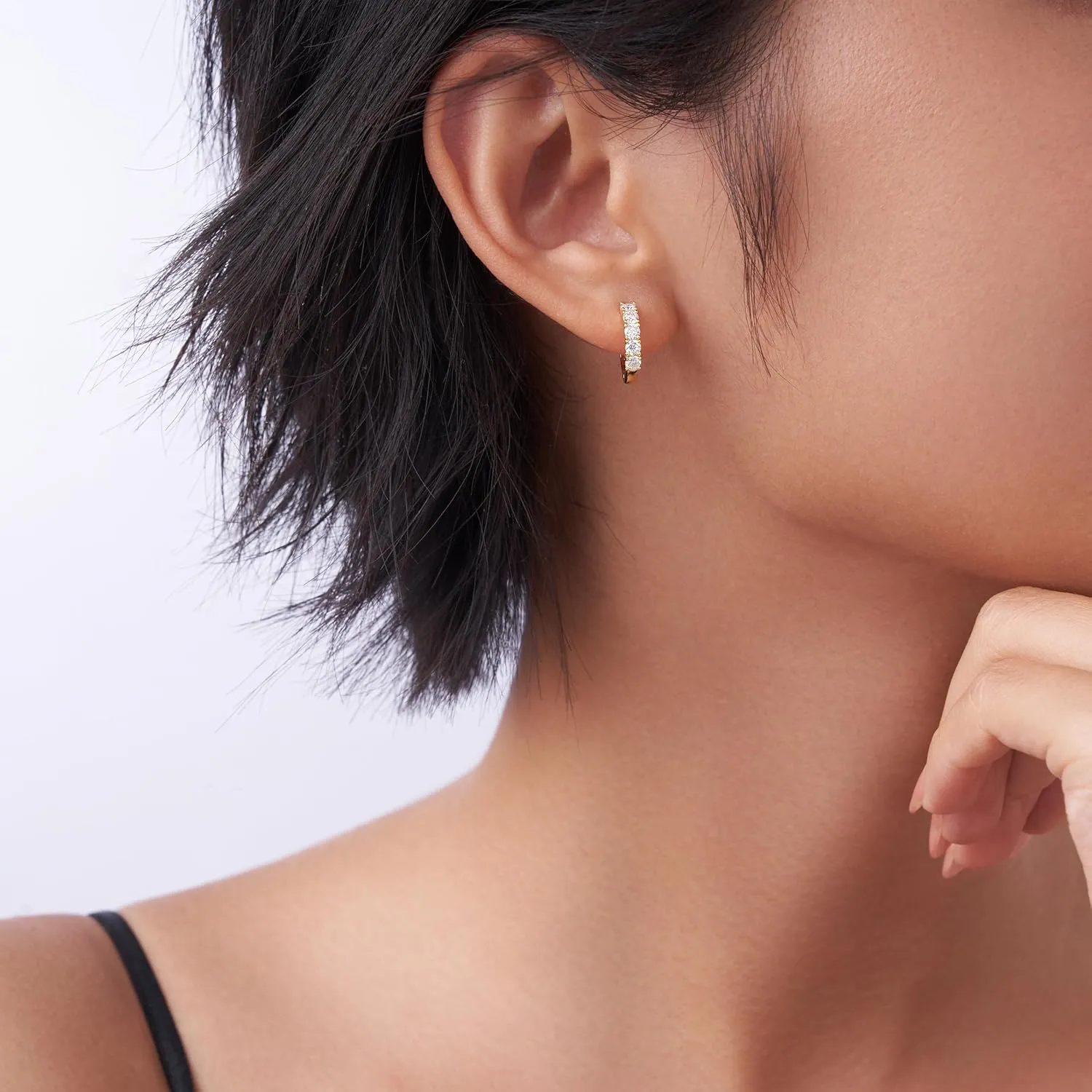 Huggie Hoop Earrings for Women/Men 5-Stone Moissanite Stud Earrings 18K White/Yellow Gold Plated Sterling Silver Moissanite Ear Cuff Studs, Hypoallergenic Dainty Mother's day/Anniversary Jewelry Gifts