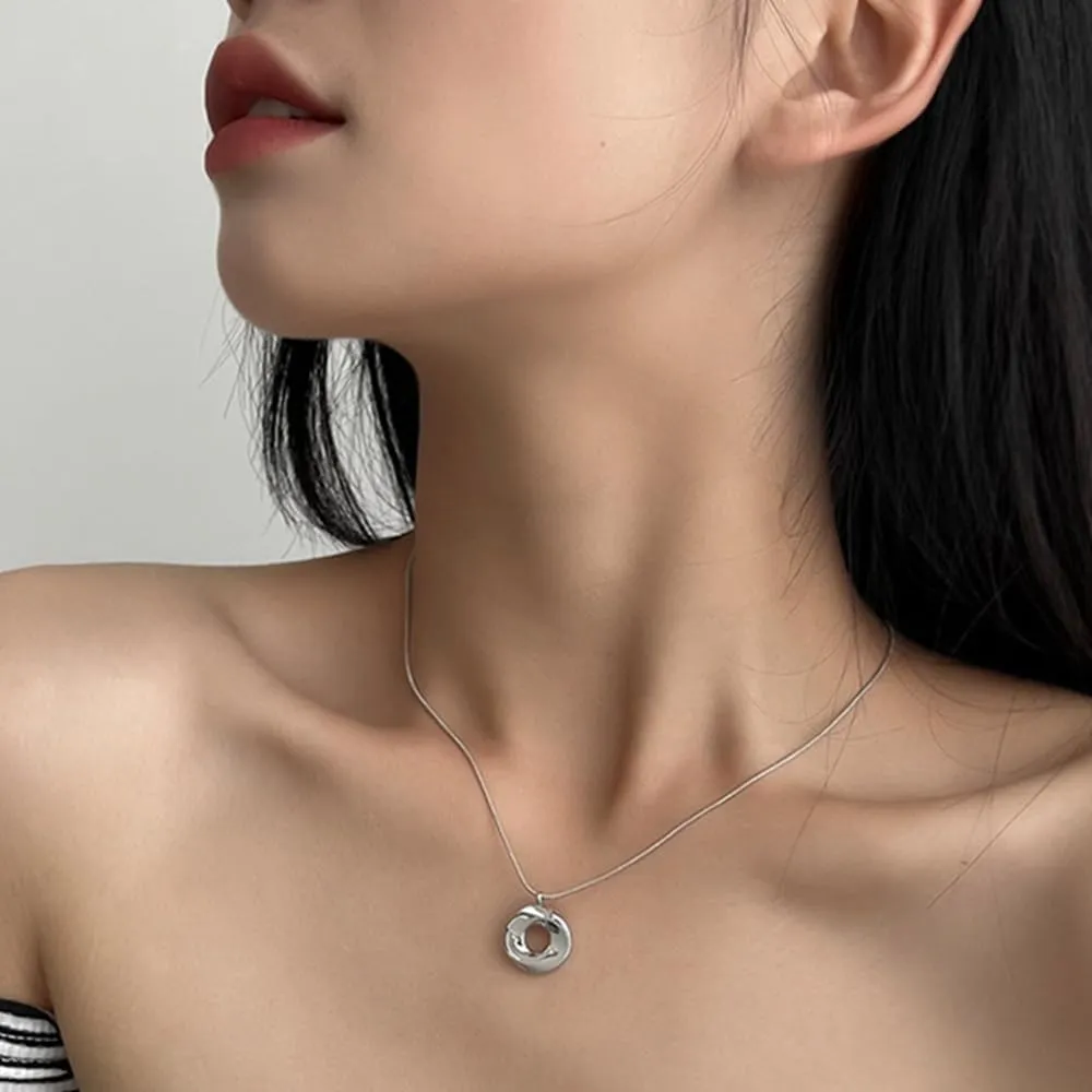 Jude Jewelers Stainless Steel Hammered Waved Twist Circle Open Karma Wedding Statement Pendant Necklace