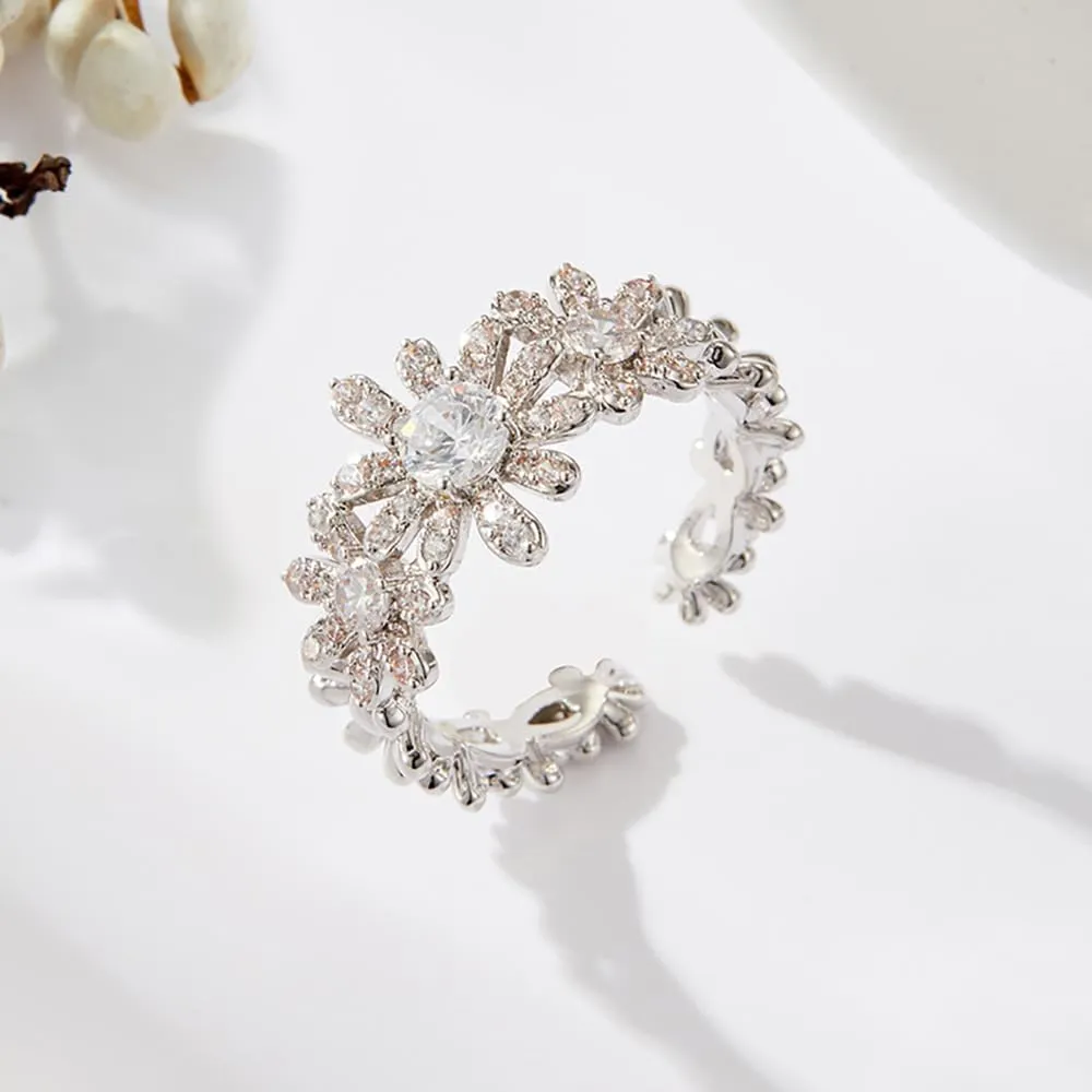 Kokoma Dainty Flower Ring for Women Sparkling Cubic Zirconia Daisy Open Statement Rings Pearl Chic Engagement Promise Ring Wrap Finger Band