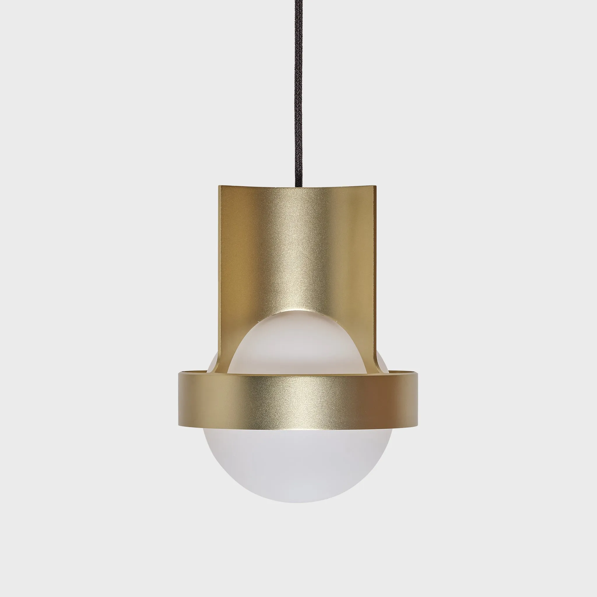 Loop Single Pendant in Gold   Sphere IV