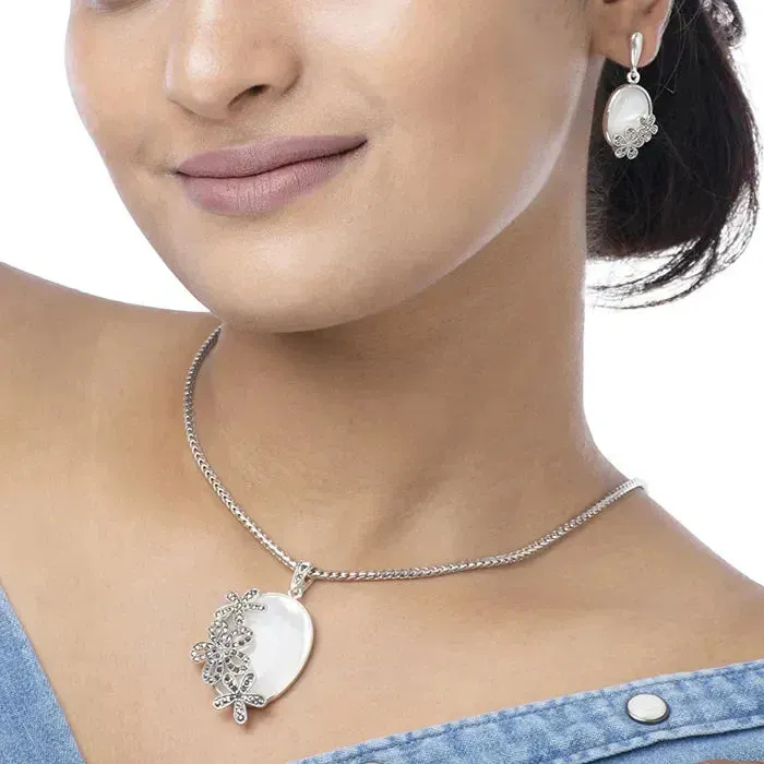 Moonlit Floral Delight Pendant Set