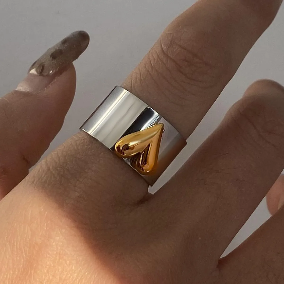 MYANAIL 18K Gold-Plated or Silver Open Rings for Women Mam Unisex Jewelry Chunky Heart-Shaped Wide Band Rings Stainless Steel Gold/Silver Two-Tone Ring Size 7 Thick 12MM Couple Statement Rings