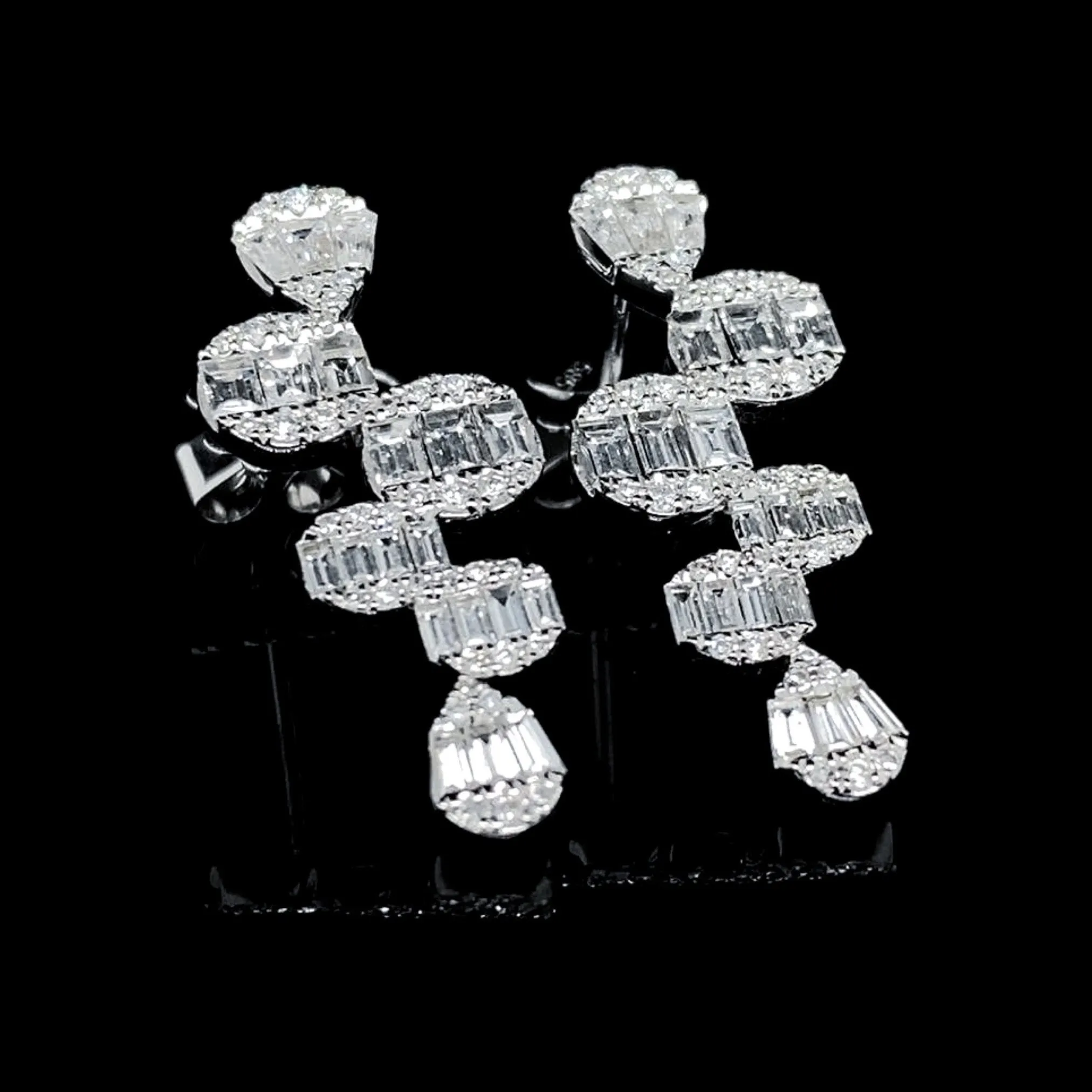 PREORDER | Drop Deco Diamond Earrings 14kt