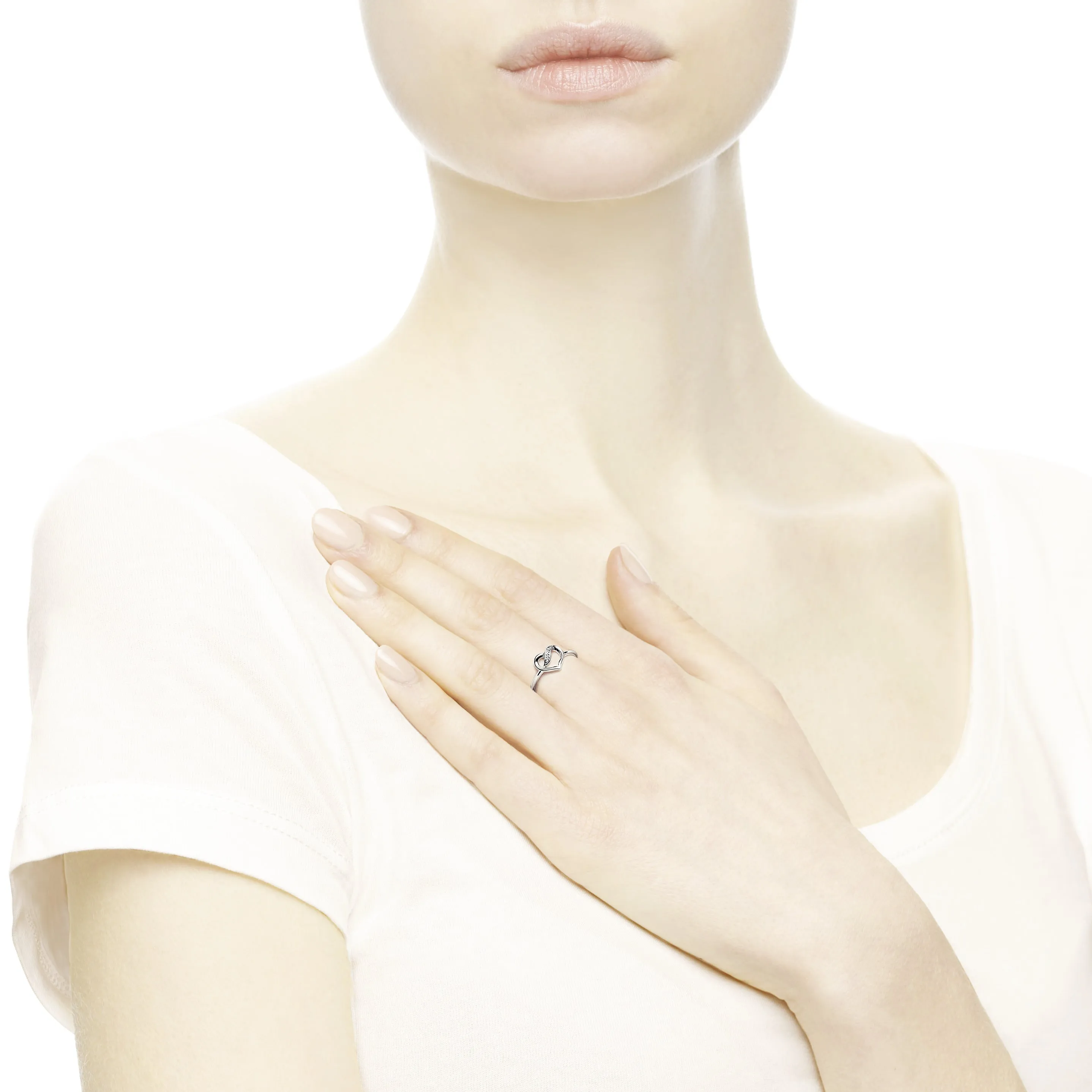 Ribbon heart silver ring with clear cubic zirconia