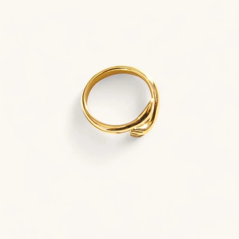 The huggie ring