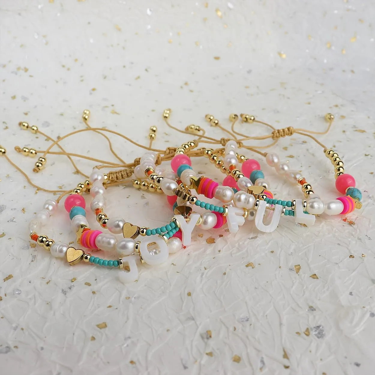 Valentines Day Initial Pearl Beaded Adjustable Bracelets for Women, Cute Handmade Gold Clay Beads Friendship Heart Letter Name Bracelet Holiday Beach Jewelry Friend Gift