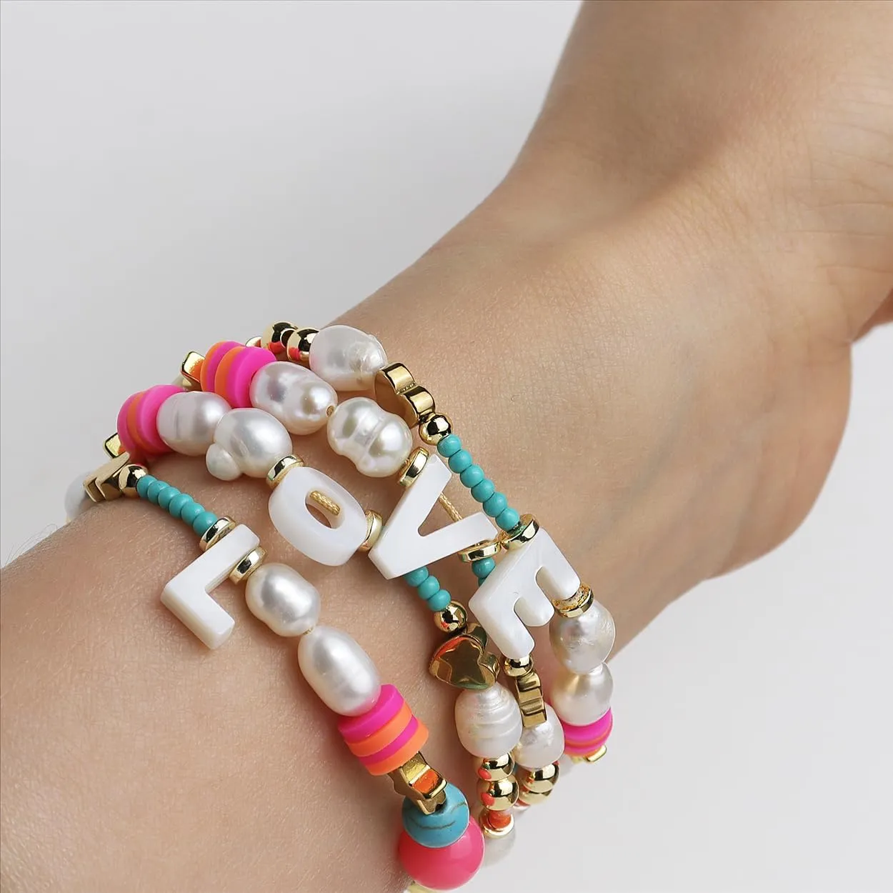Valentines Day Initial Pearl Beaded Adjustable Bracelets for Women, Cute Handmade Gold Clay Beads Friendship Heart Letter Name Bracelet Holiday Beach Jewelry Friend Gift